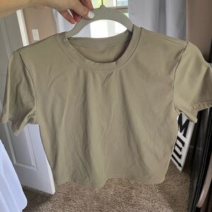 Cropped baby tee